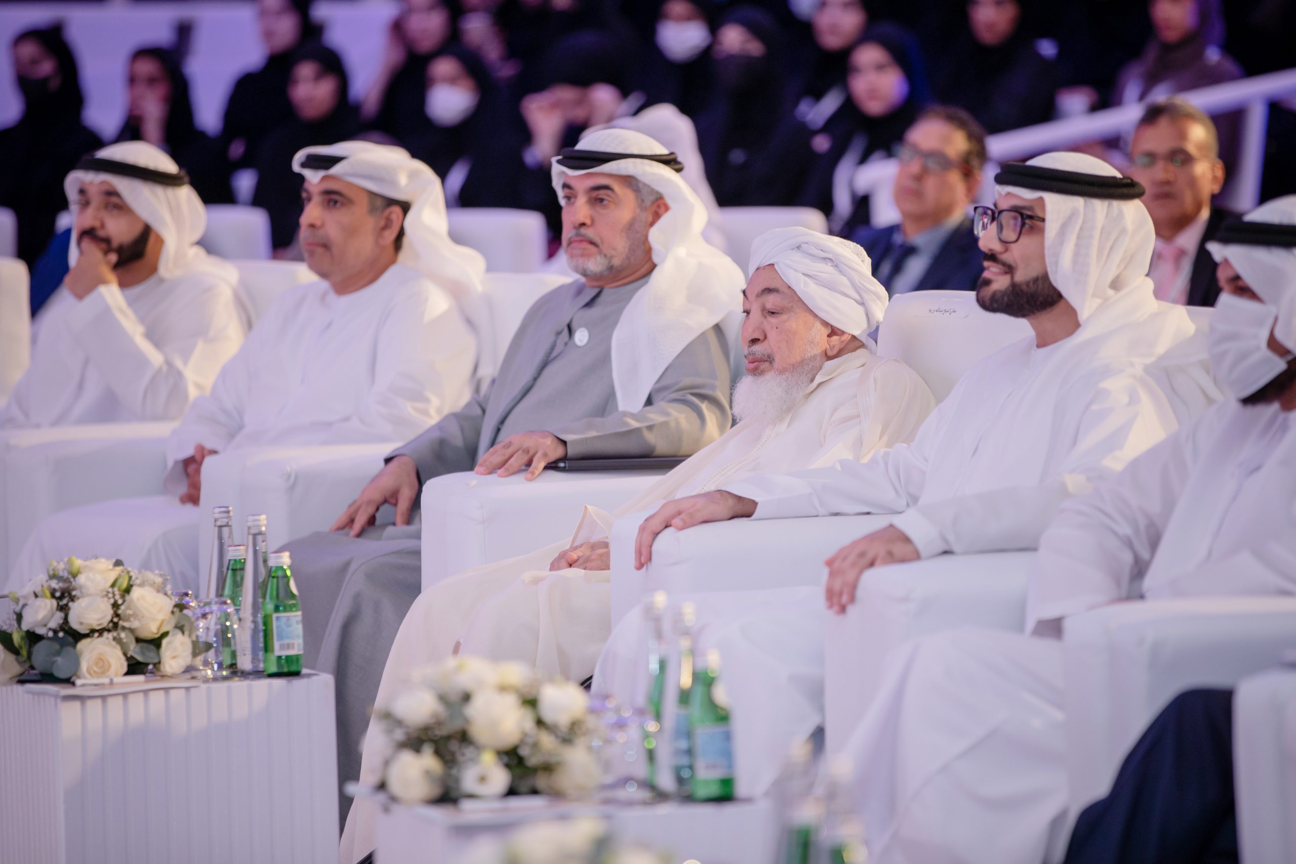 المؤتمر الدولي الفلسفي الأول يختتم أعماله في أبوظبي