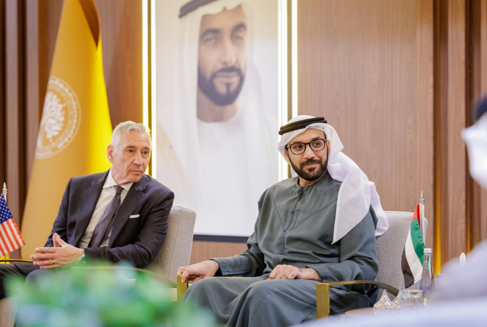 جامعة محمد بن زايد للعلوم الإنسانية ومعهد إمباكت لمراقبة السلام والتسامح الثقافي يبحثان أوجه التعاون في المجالات ذات الاهتمام المشترك